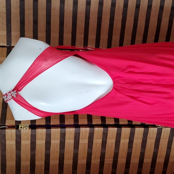 Cache Red formal dress - Picture 4 of 10